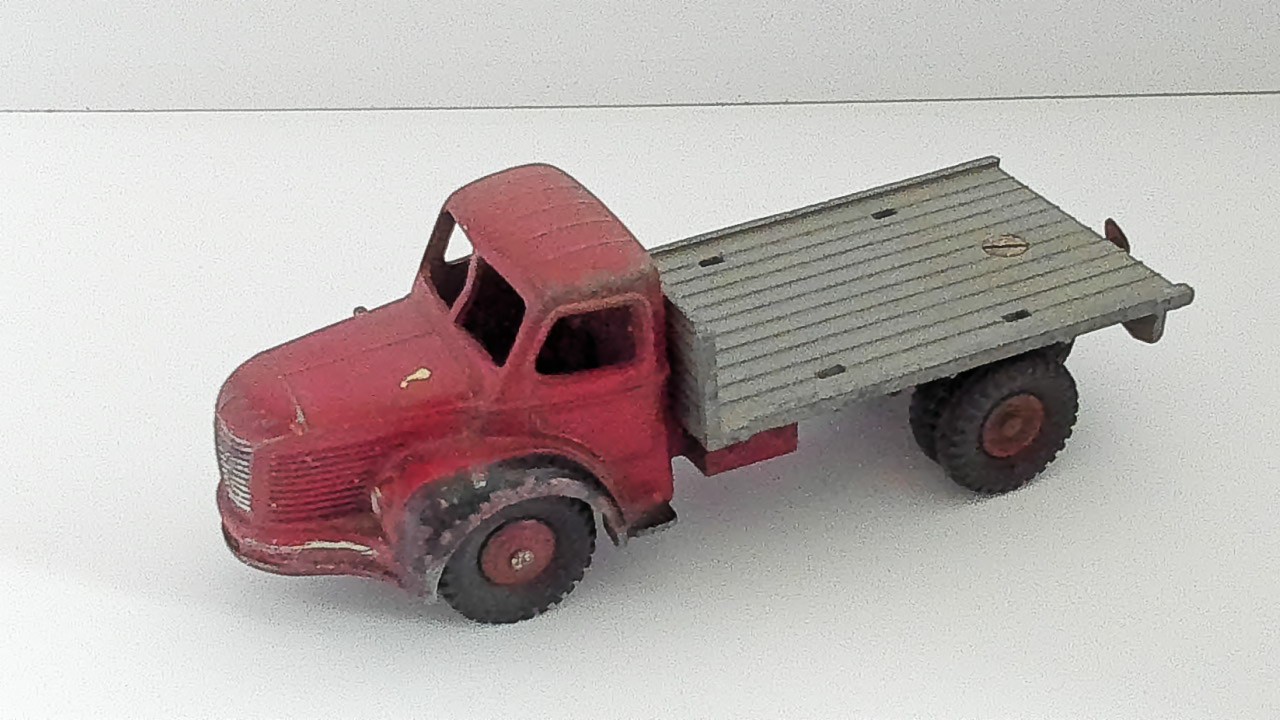 ../content/J4/Berliet Tractor (J471)/images/1.jpg